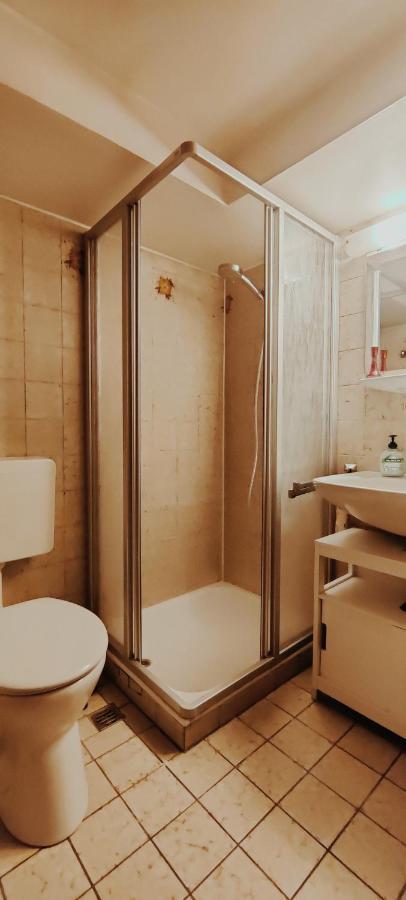 Spacious & Comfortable Guestrooms W Private Bathrooms Near Koelnmesse & Lanxess Arena, Free Parking, Highspeed Wifi Extérieur photo