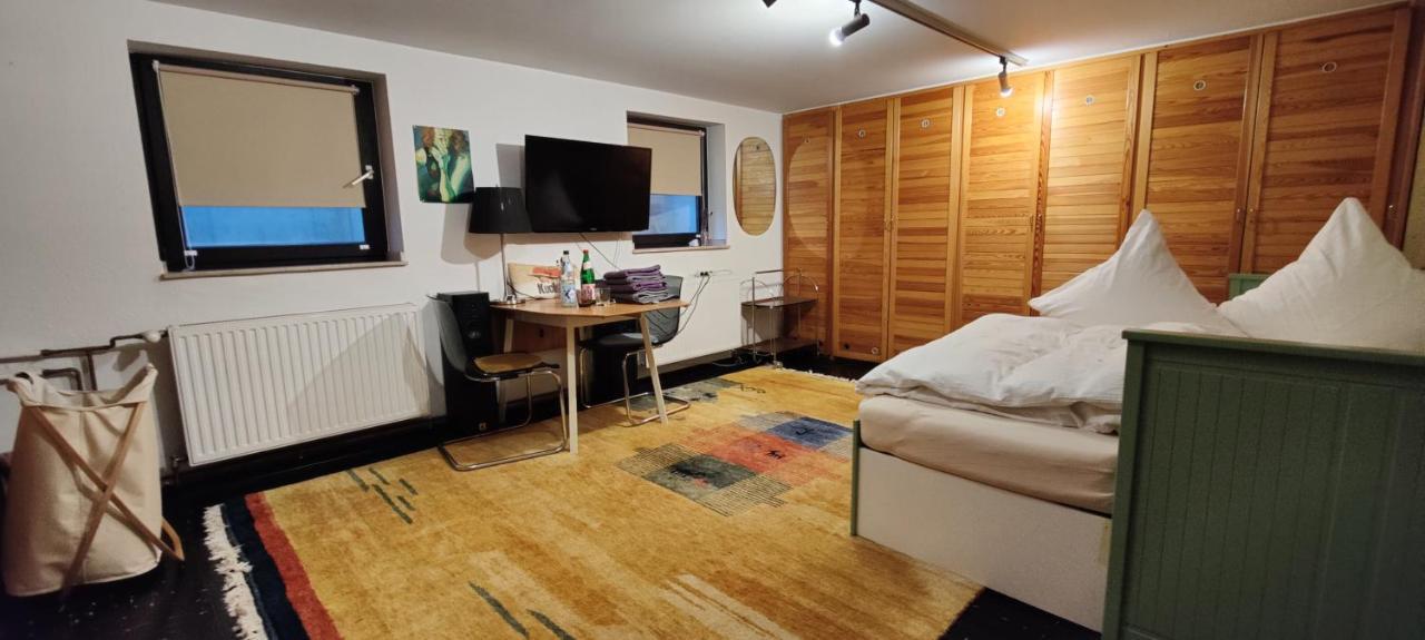 Spacious & Comfortable Guestrooms W Private Bathrooms Near Koelnmesse & Lanxess Arena, Free Parking, Highspeed Wifi Extérieur photo